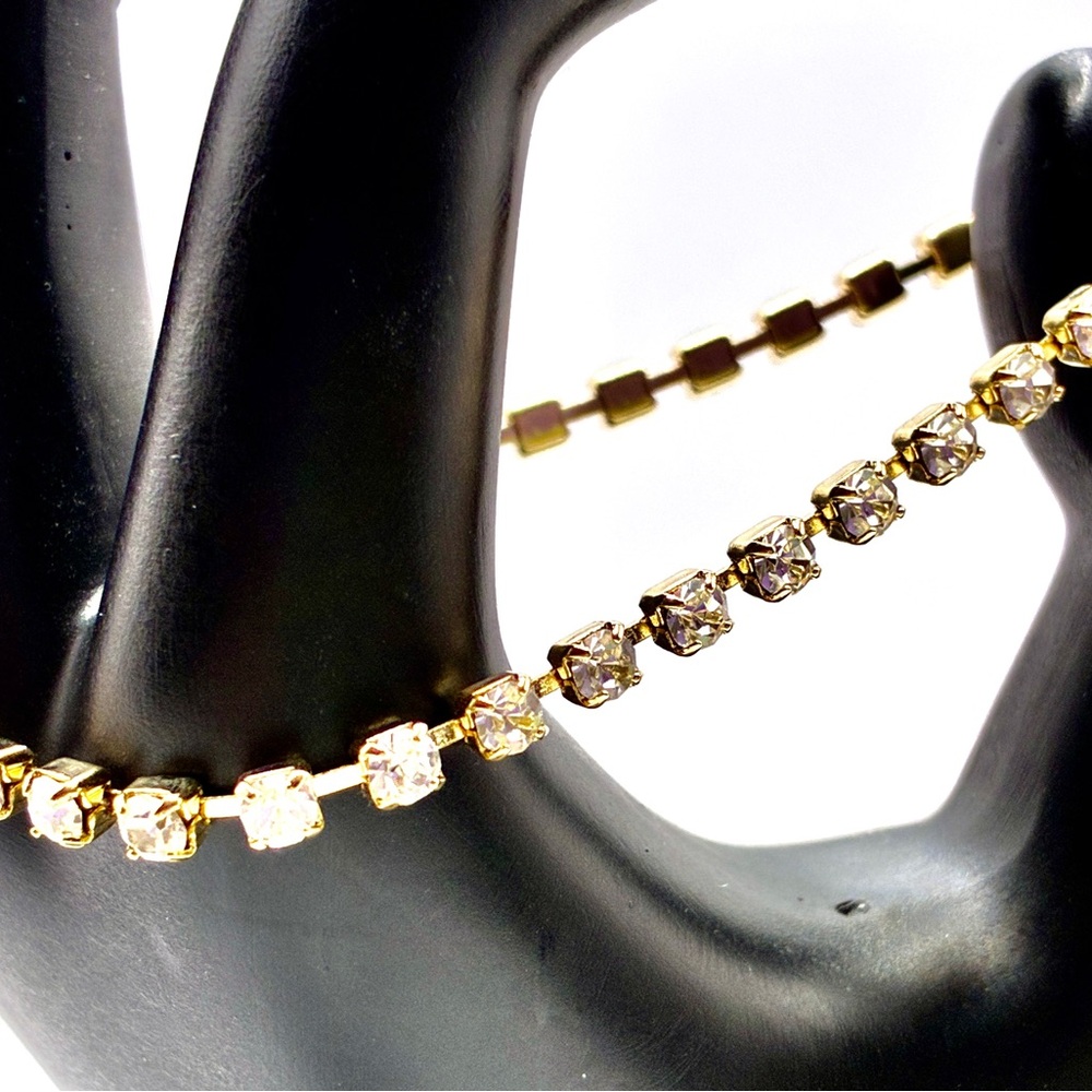 I Vintage Gold Tone Sparkly Rhinestone Tennis Bracelet 7” Inches